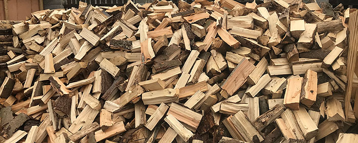 Palivové dřevo Jareš-Volf - tvrdé a měkké palivové dřevo, rozvoz a doprava dřeva - Kladno, Žilina, Unhošť, Bratronice, Běleč, Lány